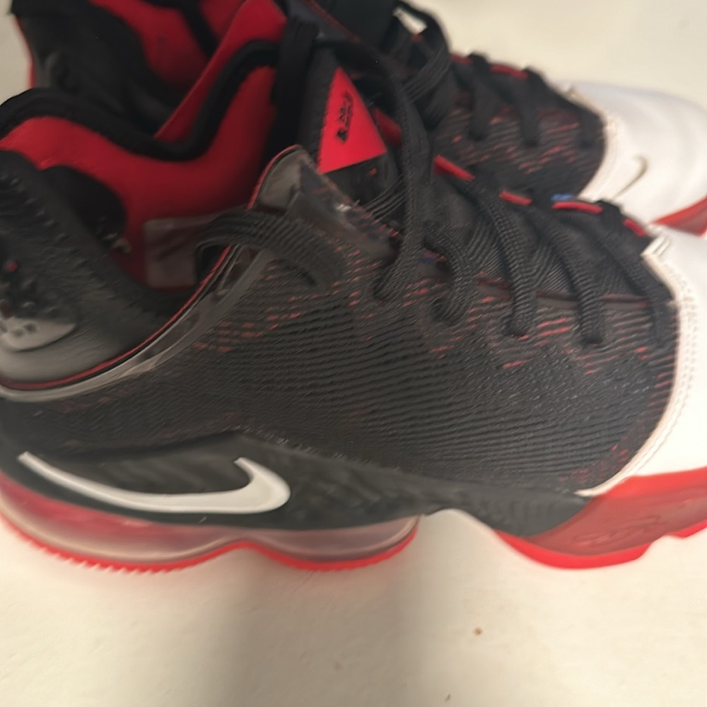 Use Nike  8. SOLD - Picture 5 of 6